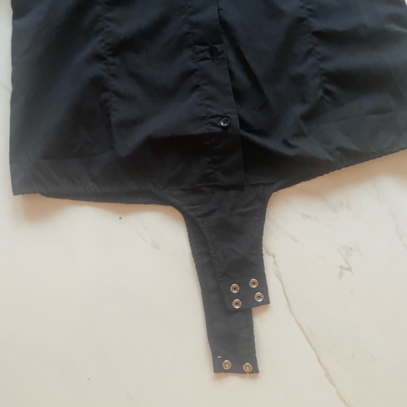 Button down bodysuit - Picture 3 of 4